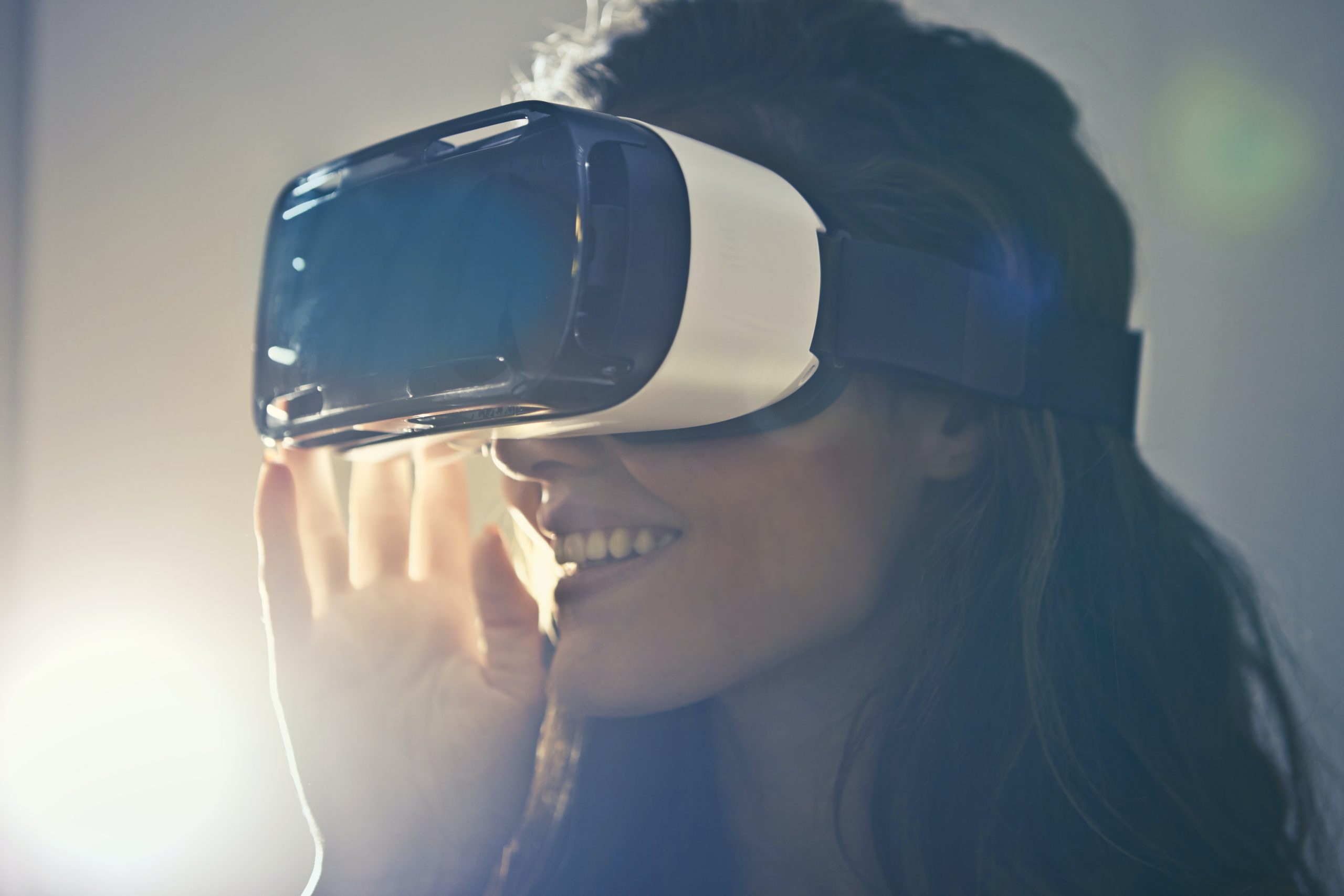 Oculus Quest 2とは？対応ゲーム、価格や予約方法【Facebook VR 
